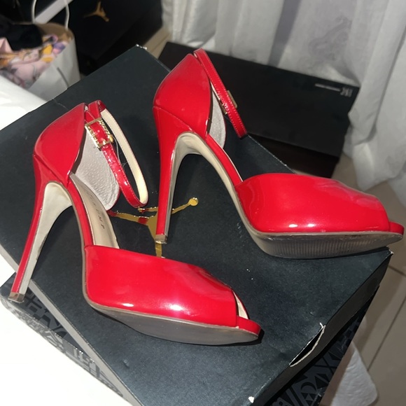 Beautiful Patent Leather Red Heels - Picture 3 of 3
